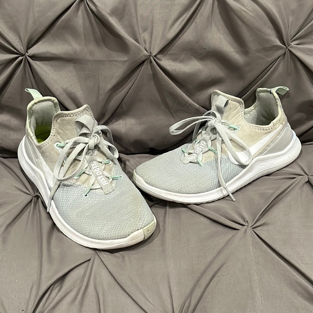 Girls Nike Tennis Shoes - Size 3.5Y